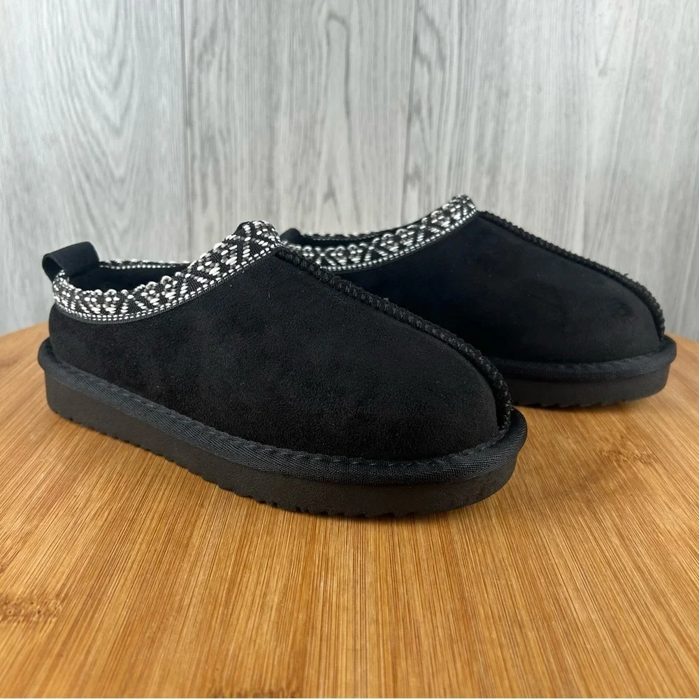 Children’s Black Suede Slip-On Shoes with Patterned Trim (SIMMON-IIM)